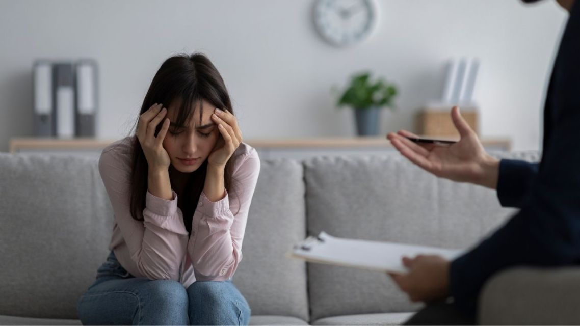 menunda pertolongan profesional